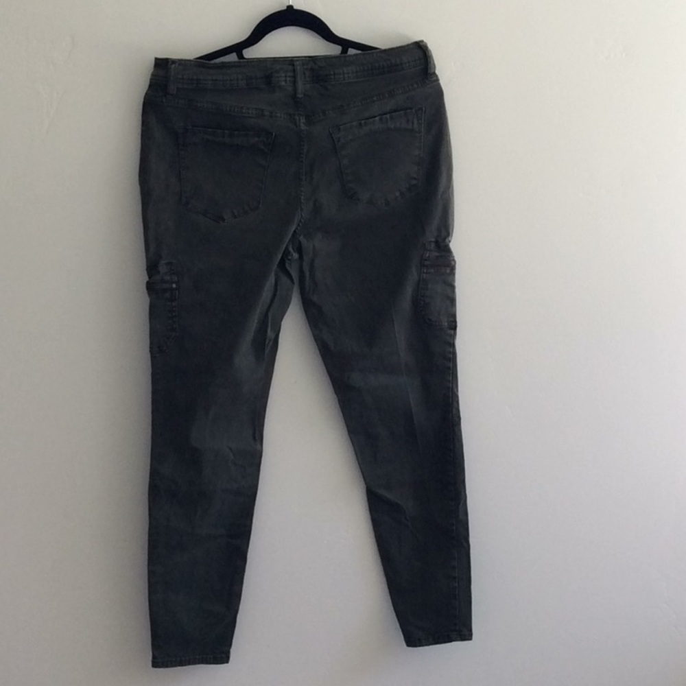 Mid Rise Jegging Green - Picture 5 of 5